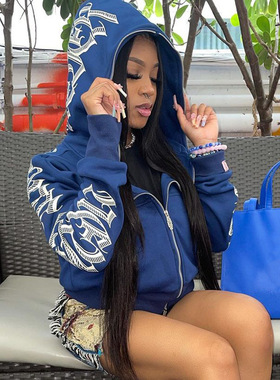 Punk-inspired lettered hooded cardigan朋克风字母印花连帽开衫