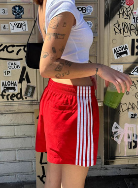 White striped red short sports pants白色贴条红色短款运动裤女