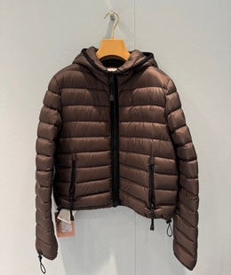 【木】深圳南油2025冬新款董洁同款时髦简约连帽白鸭绒排骨羽绒服