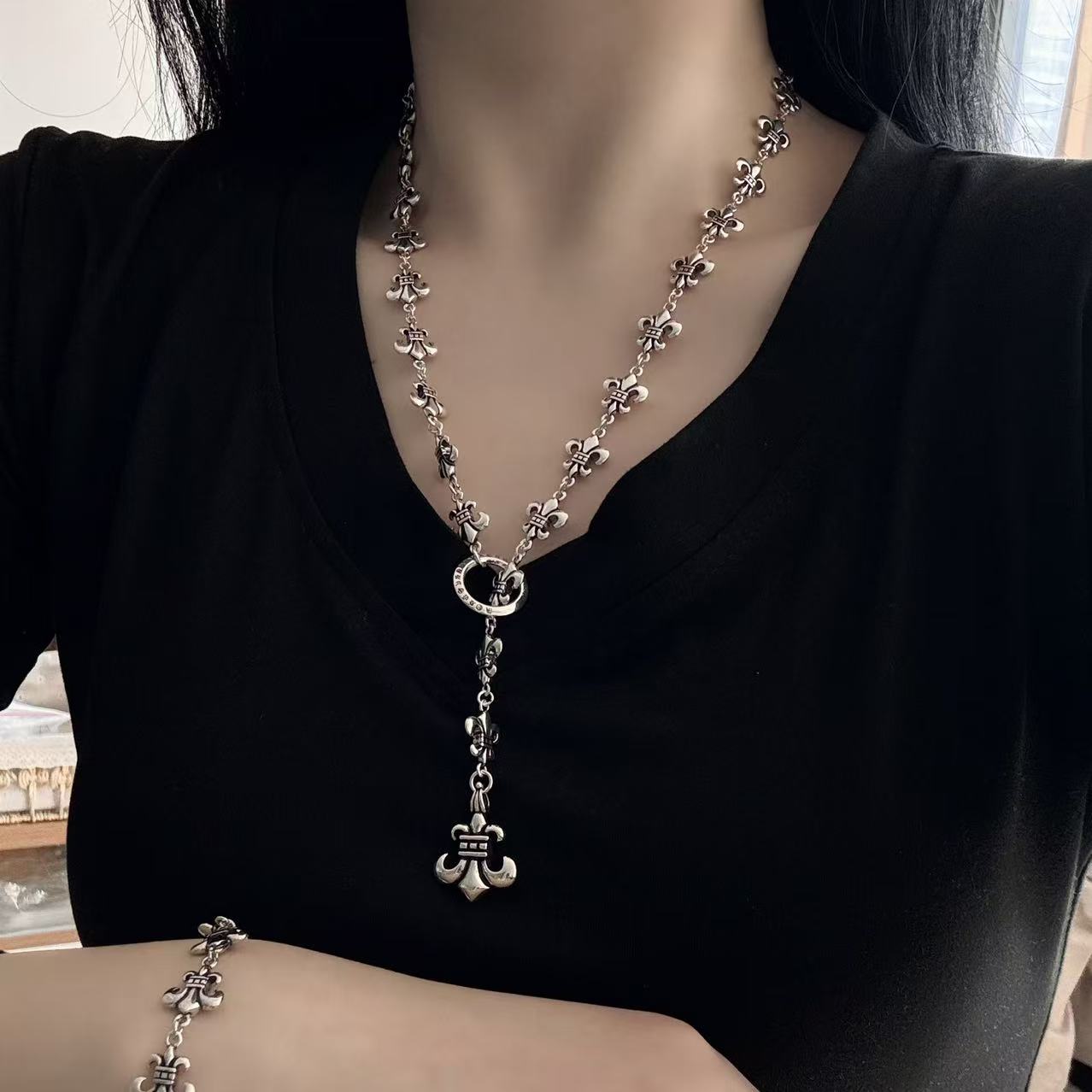 不掉色银饰复古重工款抽拉鸢尾十字架项链手链