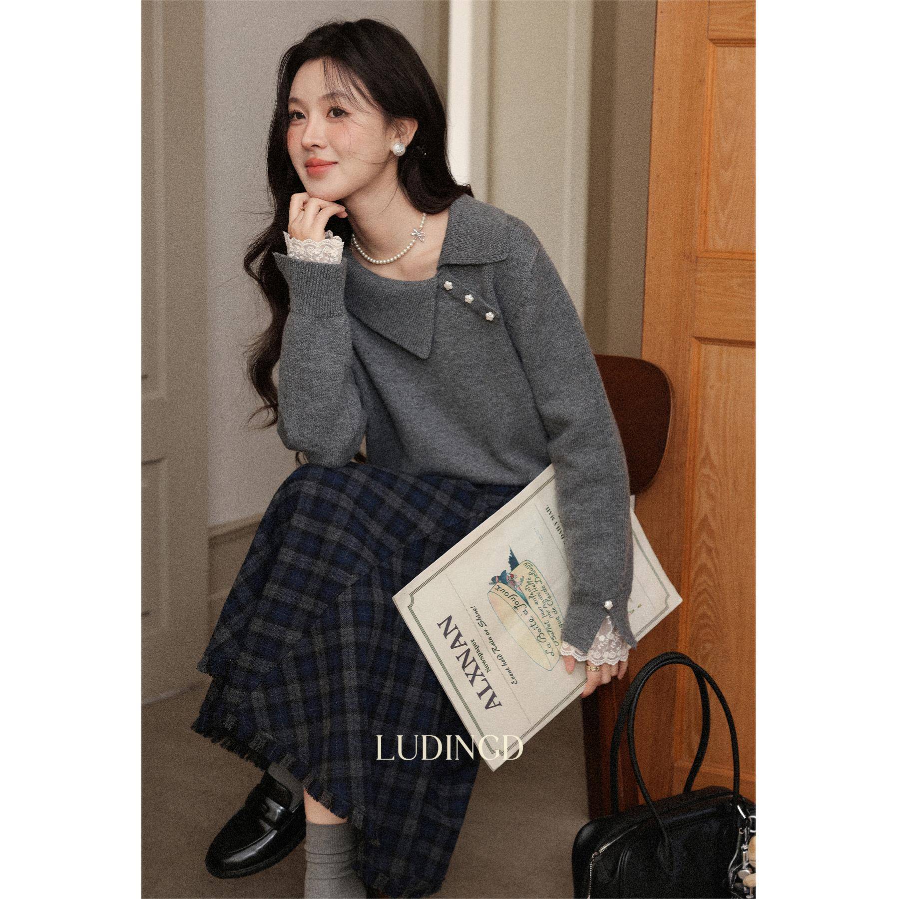 鹿盯盯微胖大码女装胖mm灰色套头针织毛衣女秋冬季设计感显瘦上衣