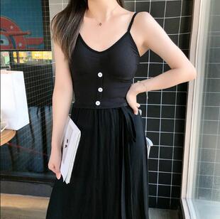 knitted camisole with padded buttons带胸垫内搭外穿纽扣小吊带