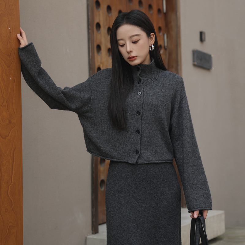 AIRIQI冬季新款松弛感羊毛针织衫