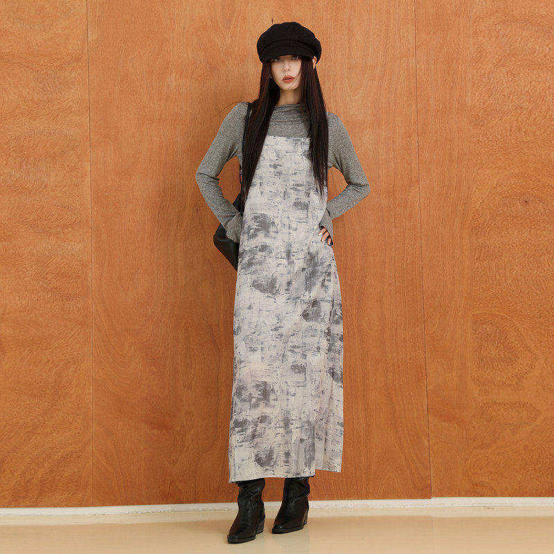 AIRIQI秋季新款复古风印花直筒显瘦国风晕染吊带连衣裙AY43