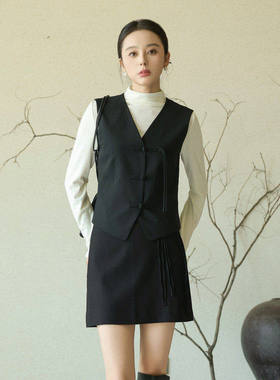 黑标BAIZHUO秋季新款新中式松弛感盘扣门襟宽松马夹外套AZ43MJ201