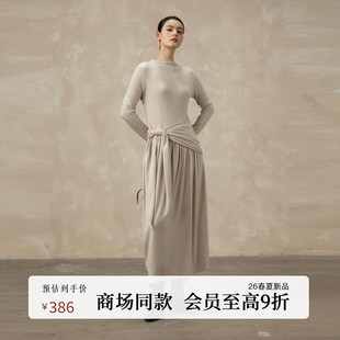 AIRIQI商场同款 简约半高领系带压褶针织连衣裙AY61LQ237 26春新款