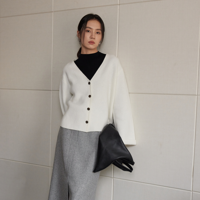 AIRIQI冬季新款V领羊毛针织开衫