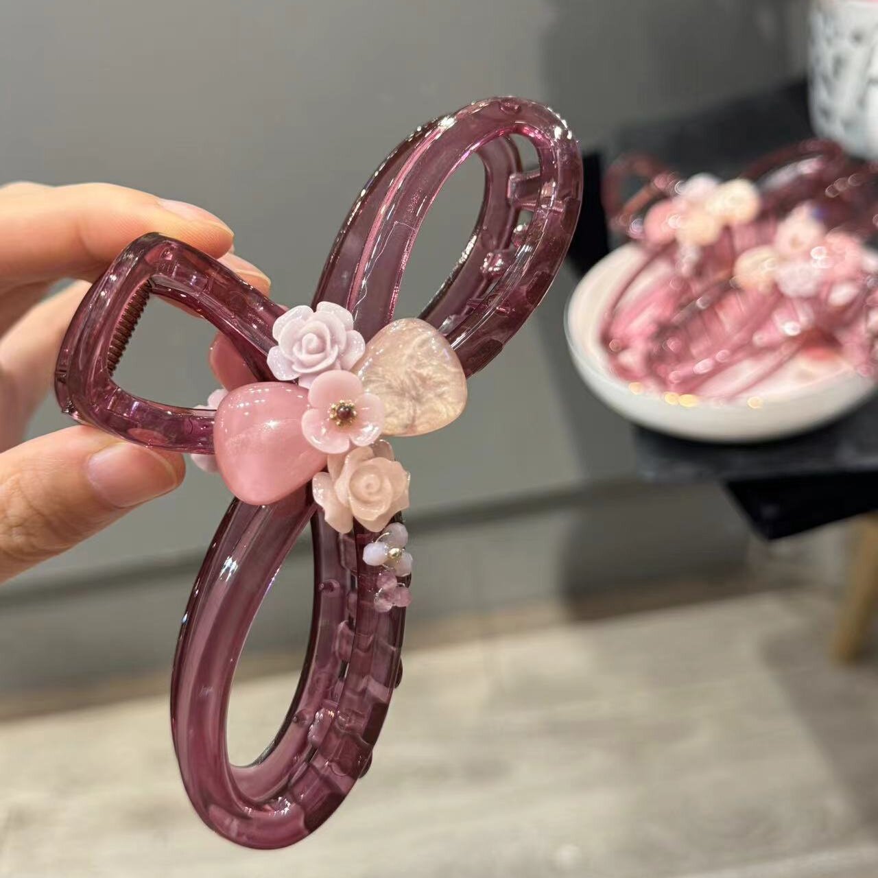 韩国进口设计师款原石抓夹发量多盘头发抓子高级感鲨鱼夹花朵发饰