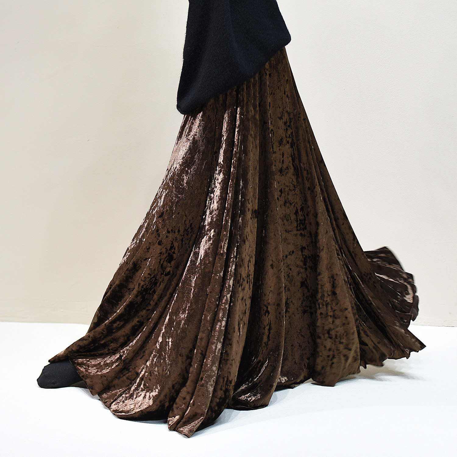 2610 国风丝绒A字半身裙女秋冬高腰褶皱大摆长裙显瘦垂感裙子