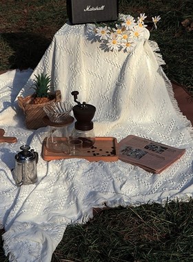 Camping Picnic Blankets Air Condition Knitted Rugs with Tass