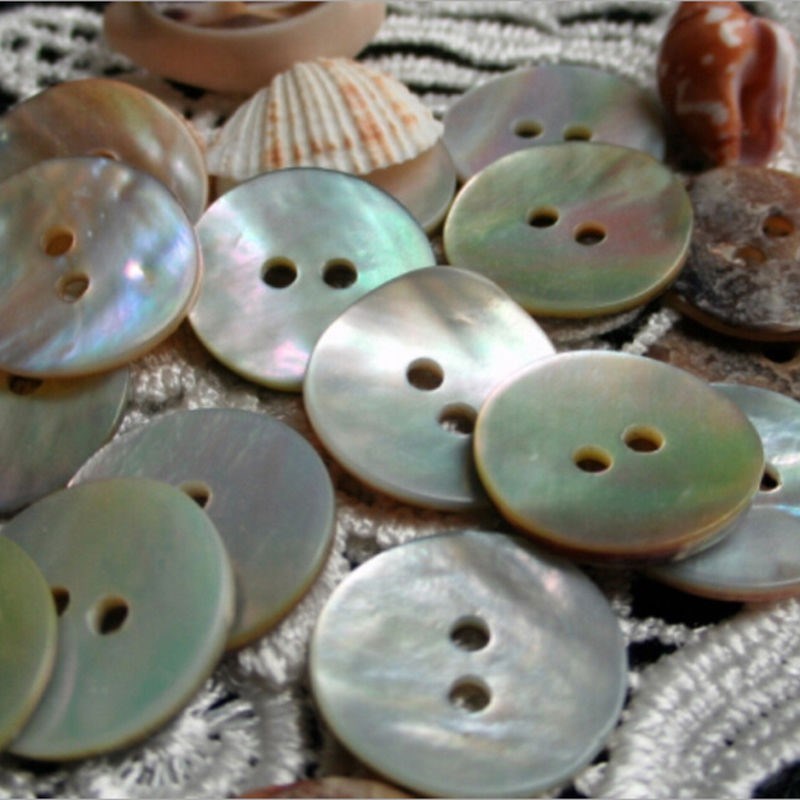 100PCS Natural Shell Sewing Buttons Color Japan Mother of Pe