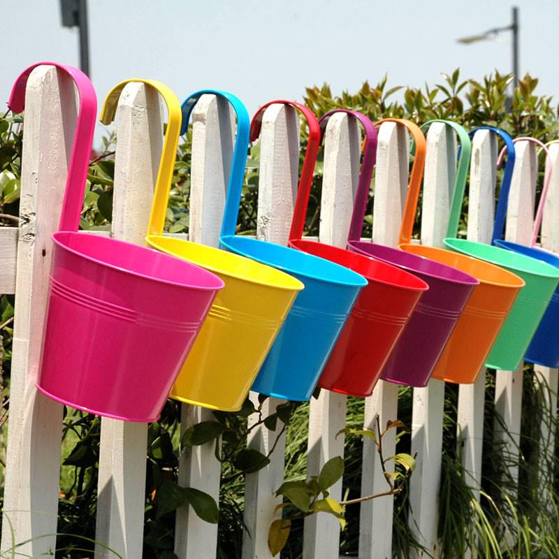 彩色铁皮挂桶小铁桶喷塑桶铁挂桶阳台挂钩桶挂勾花瓶花桶包邮