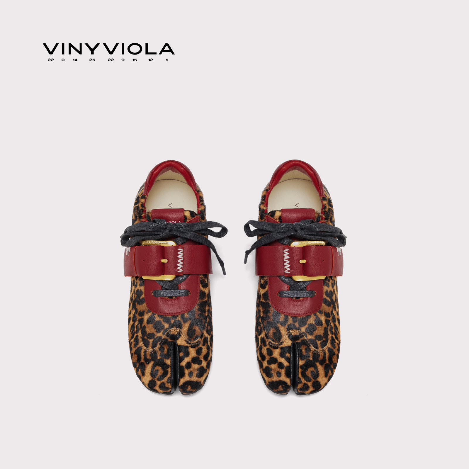 VINYVIOLA维尼维拉26秋冬设计师豹纹扣帕tabi分趾德训内增高女鞋图片