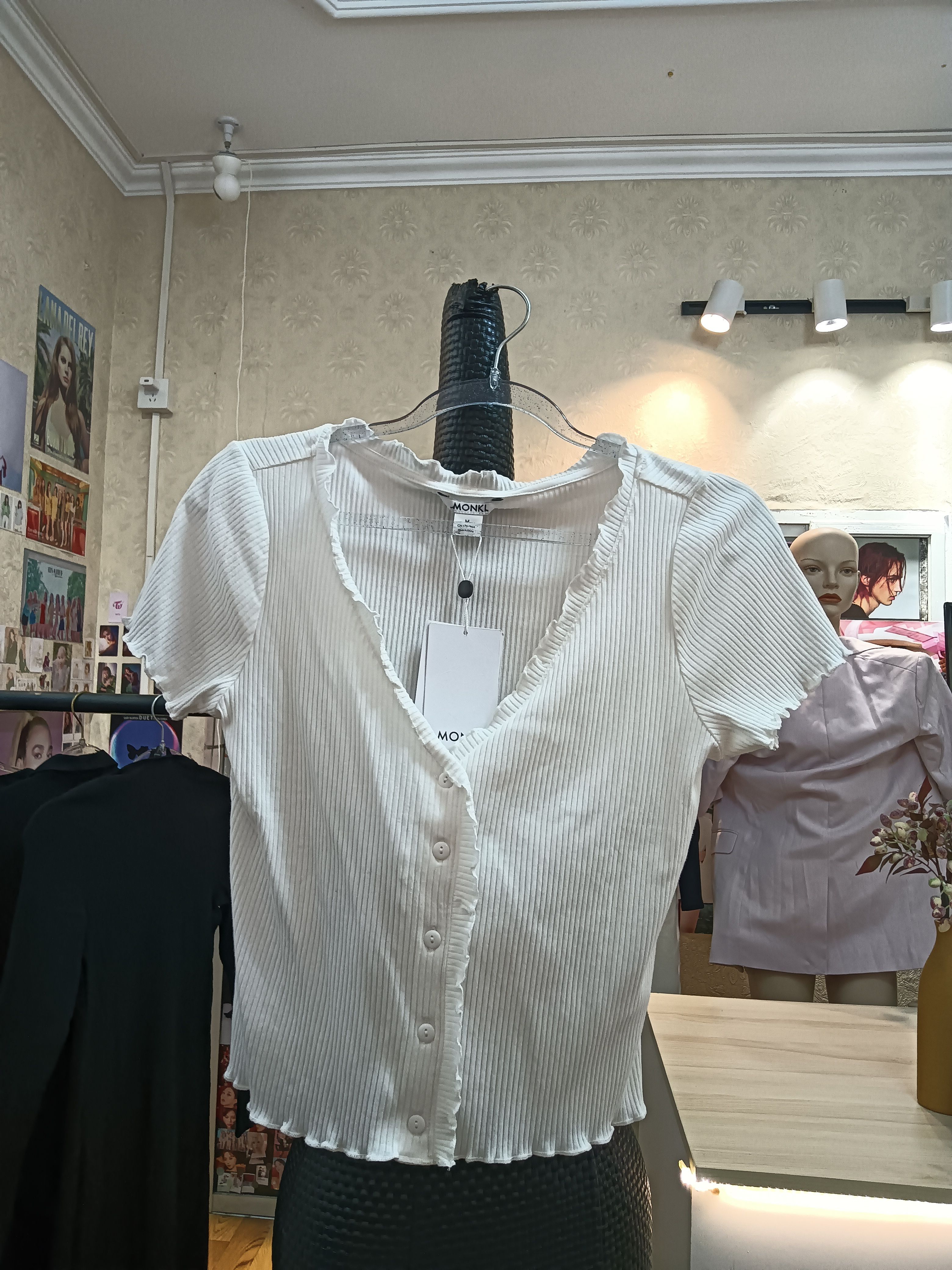monki白色花边v领系扣针织短袖上衣商场撤柜品牌