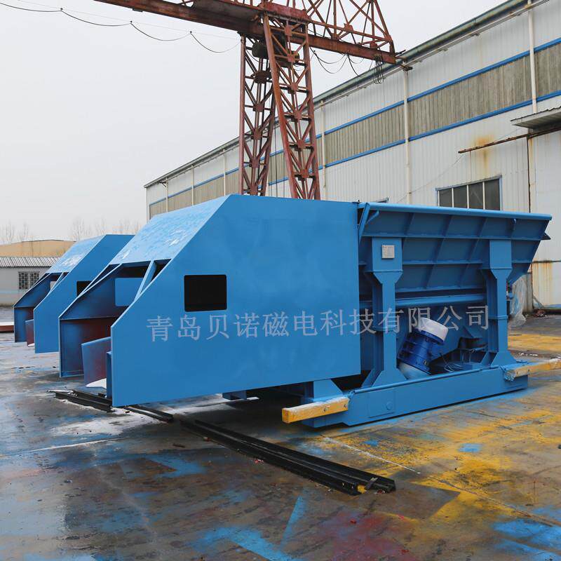 中频炉加料车6吨电炉加料车10吨中频炉振动加料车青岛贝诺制作