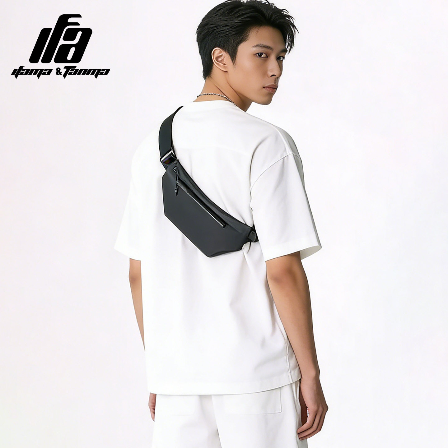 男士斜挎包小型高级感手机包尼龙防泼水超轻量化百搭通勤背包男款