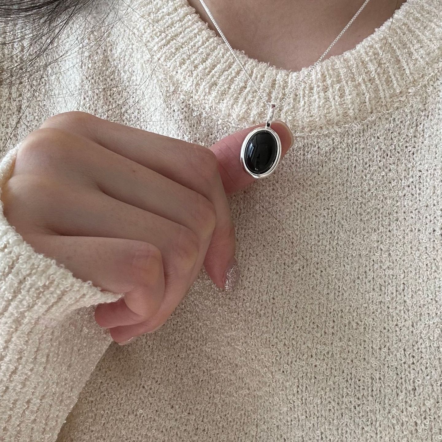 美汝仙 纯银椭圆黑玛瑙项链女简约小众设计感经典元素百搭锁骨链