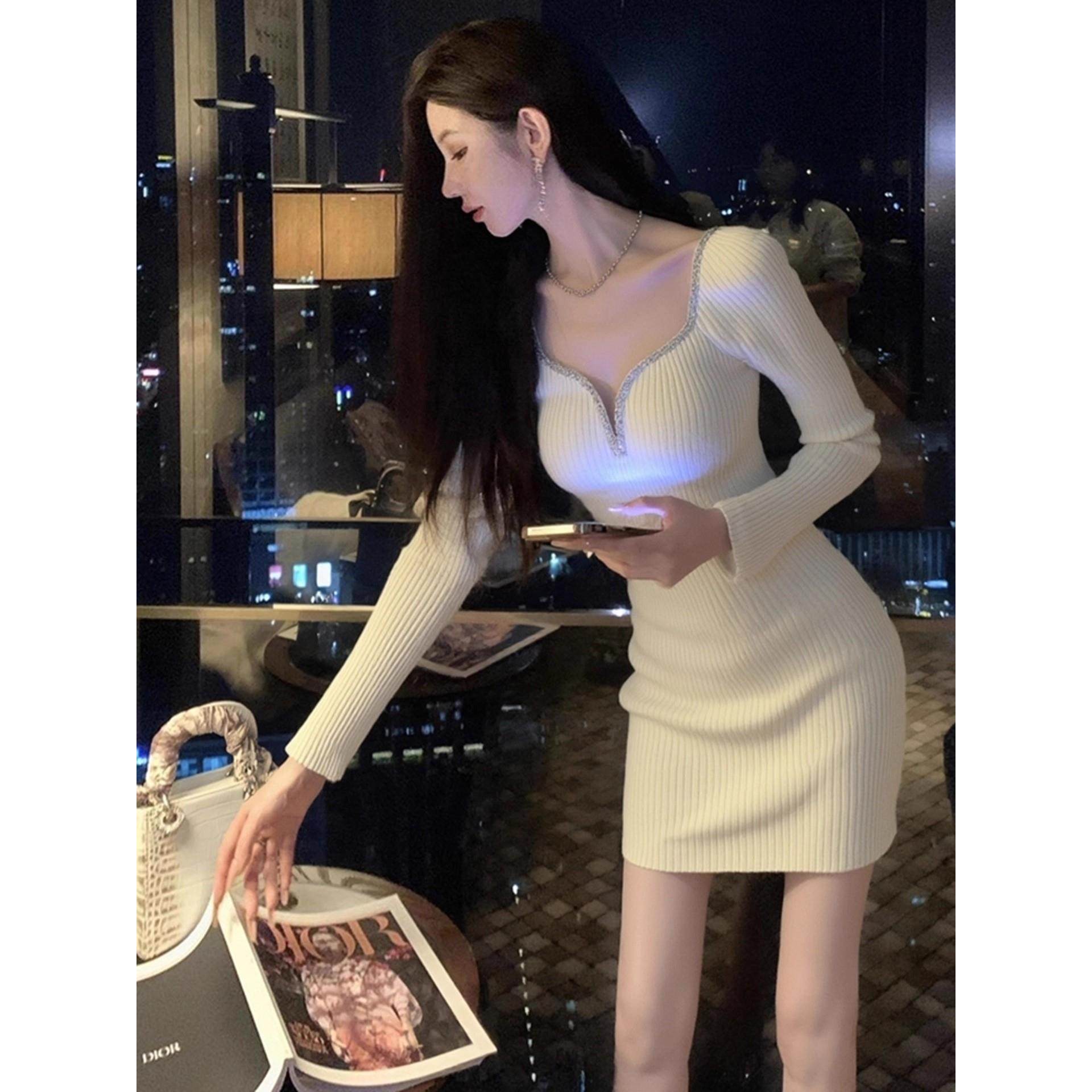 小香风气质V领修身打底针织连衣裙女秋冬打底内搭毛衣性感包臀裙