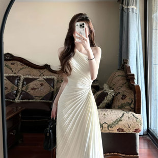 不规则镂空收腰显瘦长裙 连衣裙女夏季 法式 气质名媛风斜肩褶皱无袖