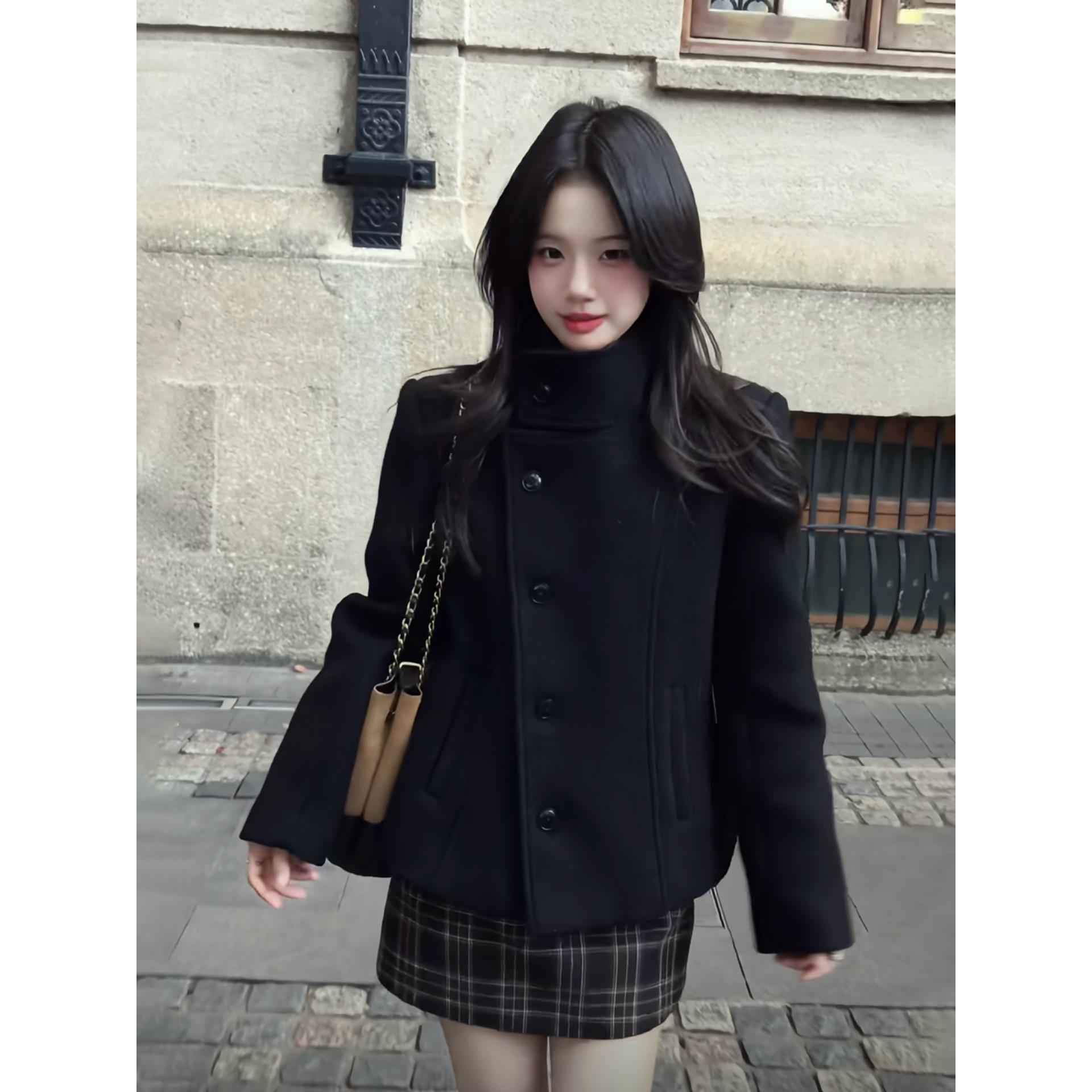 黑色高级感呢子大衣女2025秋冬