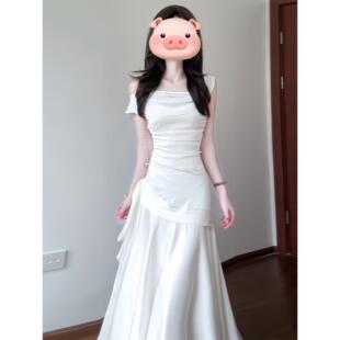 白色缎面轻婚纱高级感订婚礼服裙成人礼宴会气质鱼尾连衣裙小个子