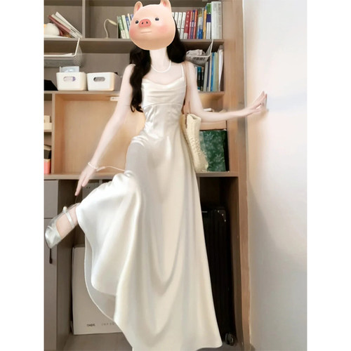 法式高级感v领缎面吊带连衣裙
