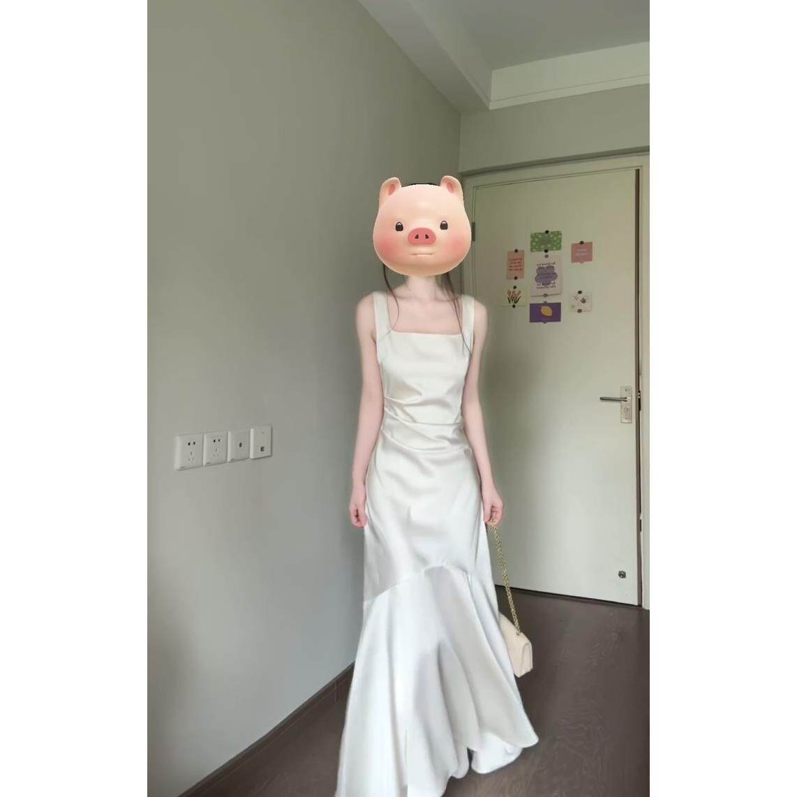 白色缎面吊带礼服女夏季鱼尾订婚宴会学生日毕业连衣裙伴娘服长款