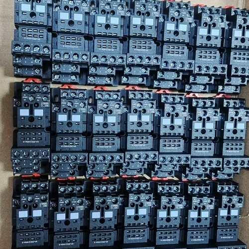 议价继电器底座RXZE2M114,14脚10A,RXM4A