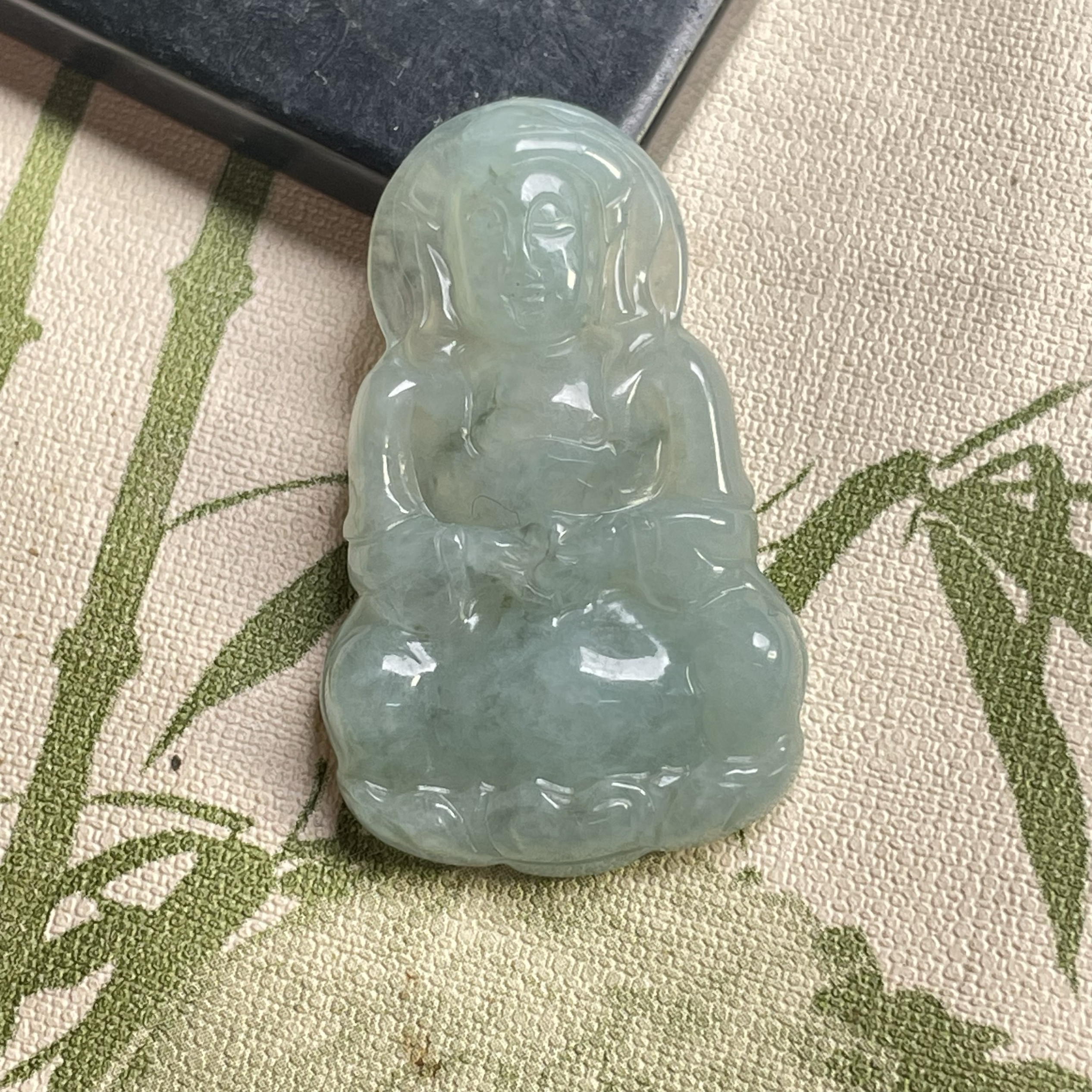 钰松斋原矿翡翠源头直发A货翡翠冰糯浅绿素衣观音吊坠翡翠观音