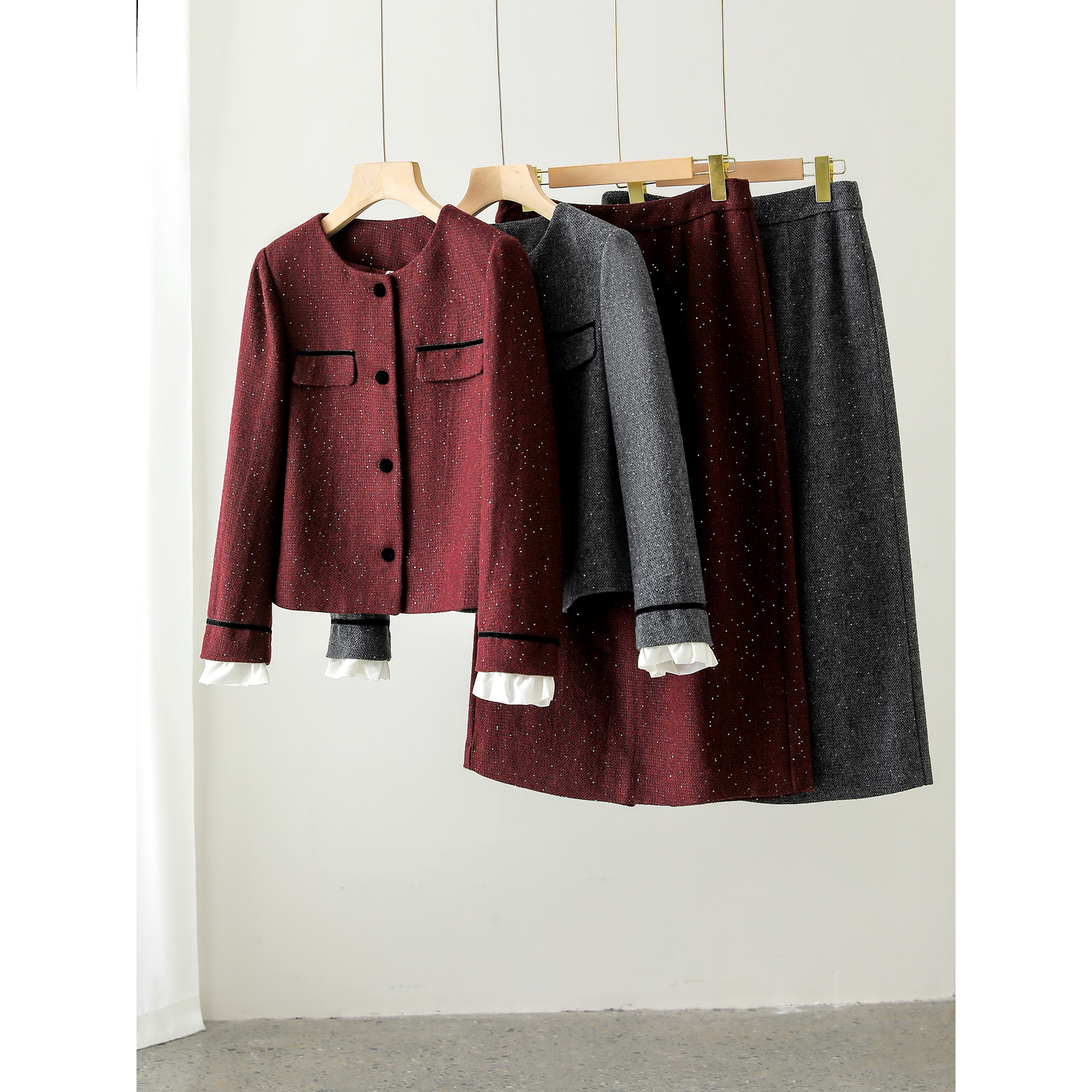 鼎奢硬货！羊毛混纺亮片木耳袖短外套+半身裙职业两件套 TZ1409