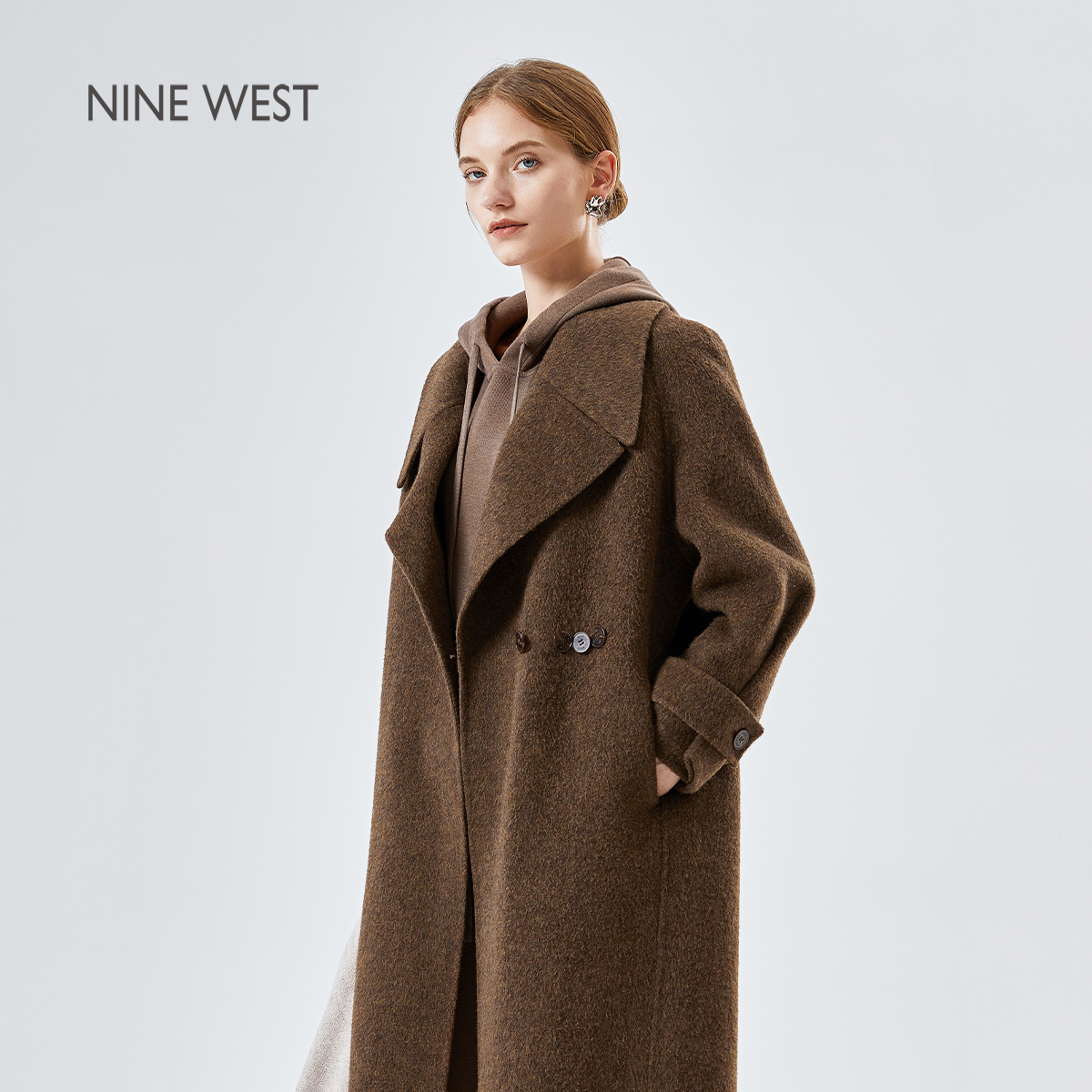 Nine West/玖熙复古老钱风毛呢大衣女长款翻领显瘦百搭秋冬外套