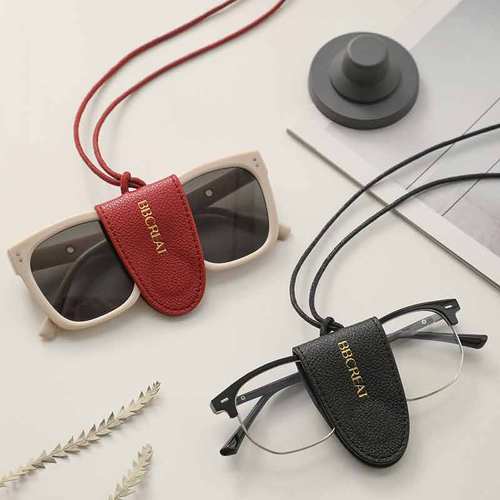 旅行便携眼镜收纳夹挂脖式磁吸夹