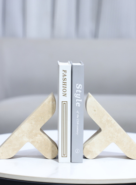 天然黄洞石人字型书档书立摆件