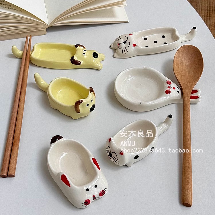 安木良品 大厂订单 日式ins可爱猫狗兔釉下彩陶瓷筷子架酱料味碟