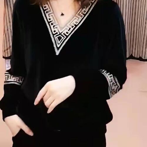 淘宝特价版断码品牌处理女装限时秒杀金丝绒上衣蕾丝拼接T恤女春