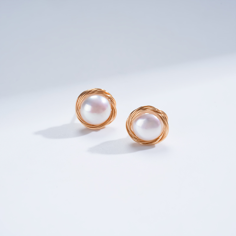 爱迪生珍珠时尚款白色珍珠耳钉9-10mm