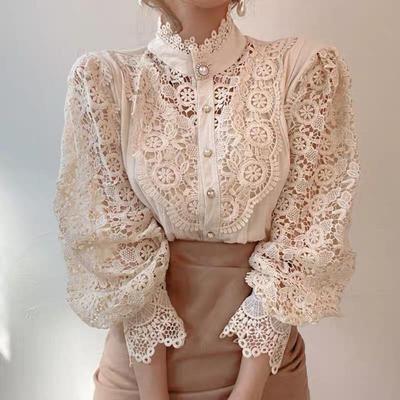 Loose and chic buttons with heavy lace hollow flower