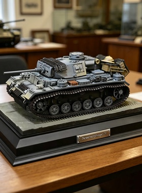 龙飞兔舞 全高75MM 二战经典3号坦克摆件 成品摆件 LTCP-497+