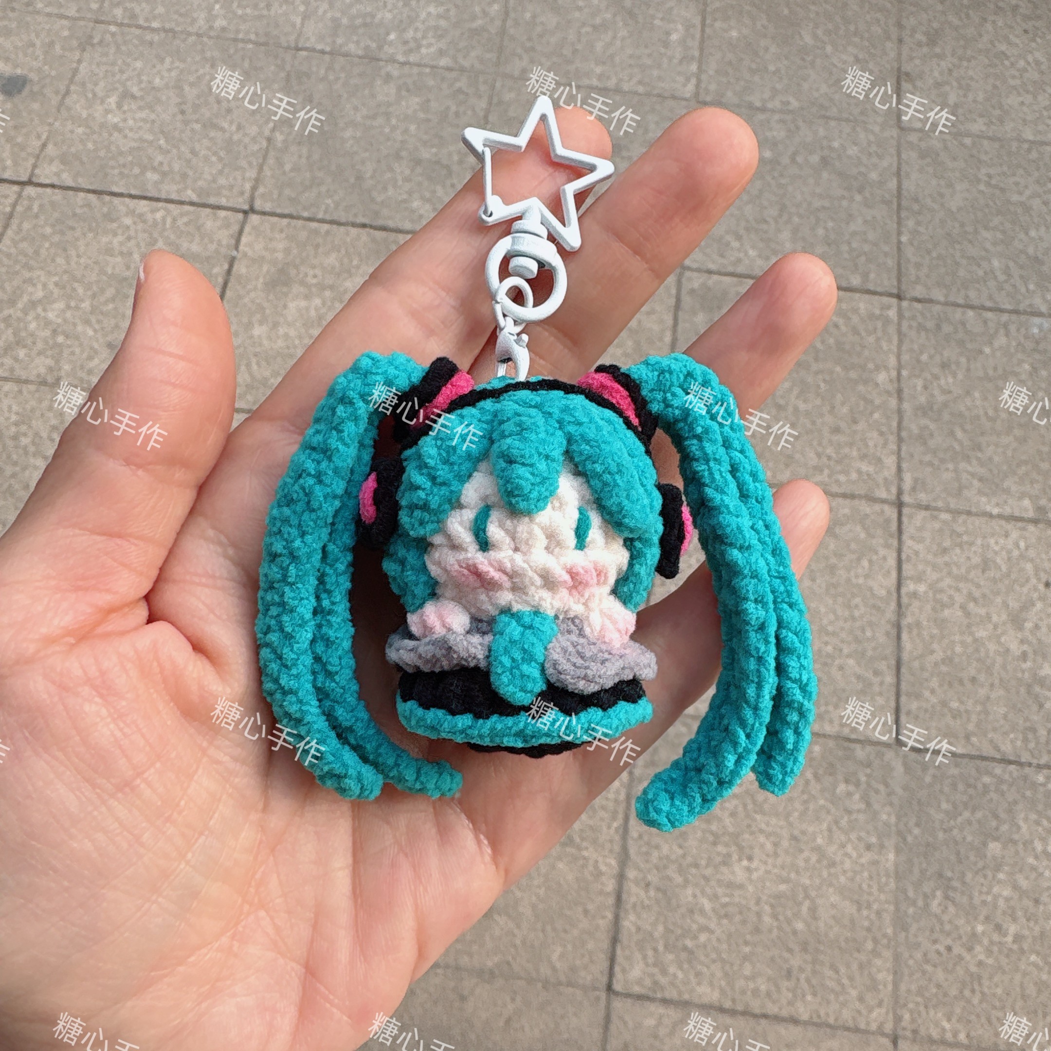 成品初音洛天依纯手工毛线软糖玩偶手办二次元游戏周边挂件钥匙扣