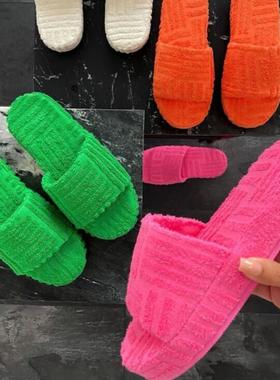 2022 women new home slippers one-word thick-soled warm furry