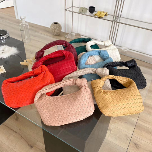 2022 Fashion Handmade Woven Bag Luxury Woven Leather Printed