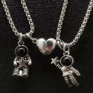 Astronaut Pendant Magnetic Heart Attracted Couple Necklaces