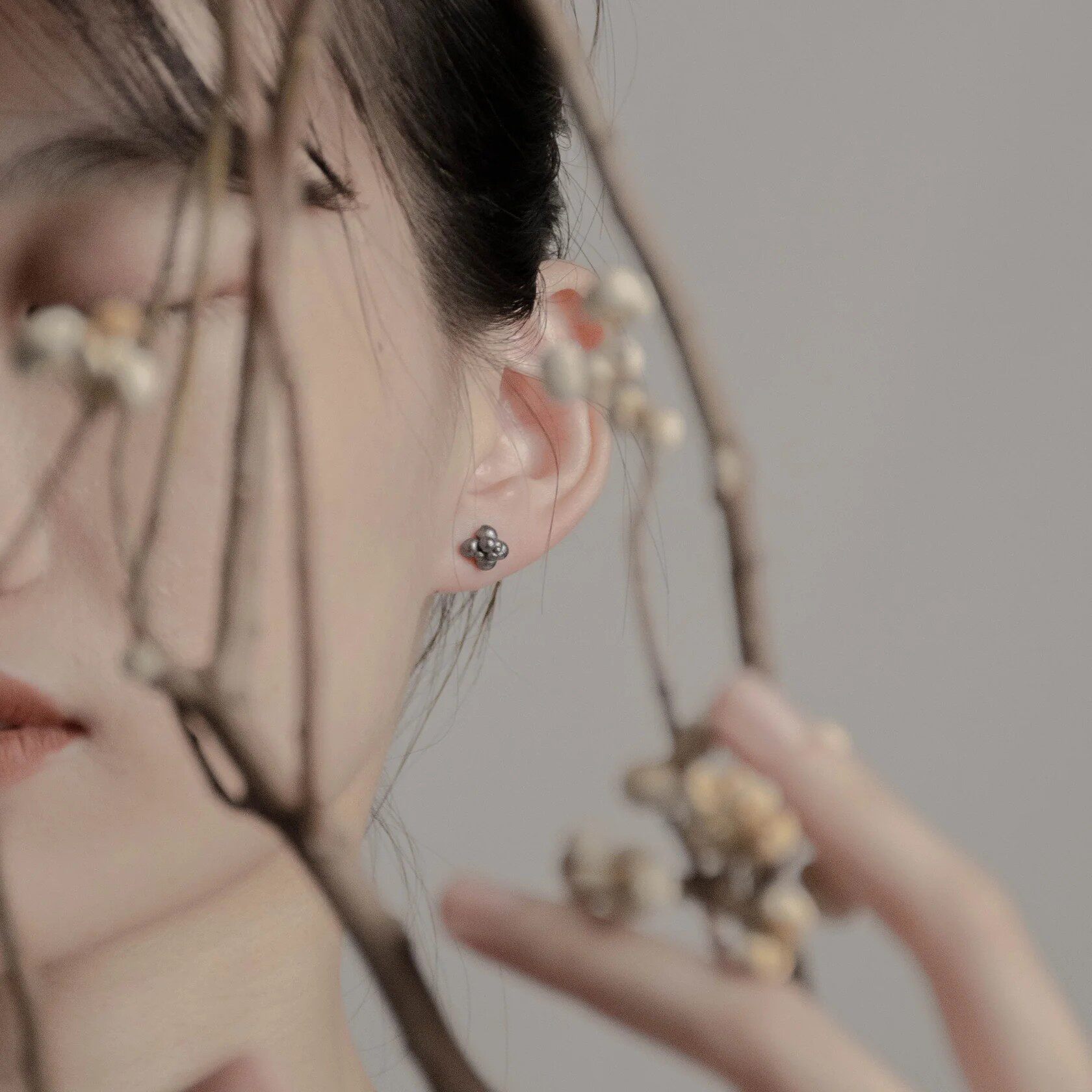 PQBY《團》时尚设计师小众国风复古个性高级感女士银饰染黑耳钉