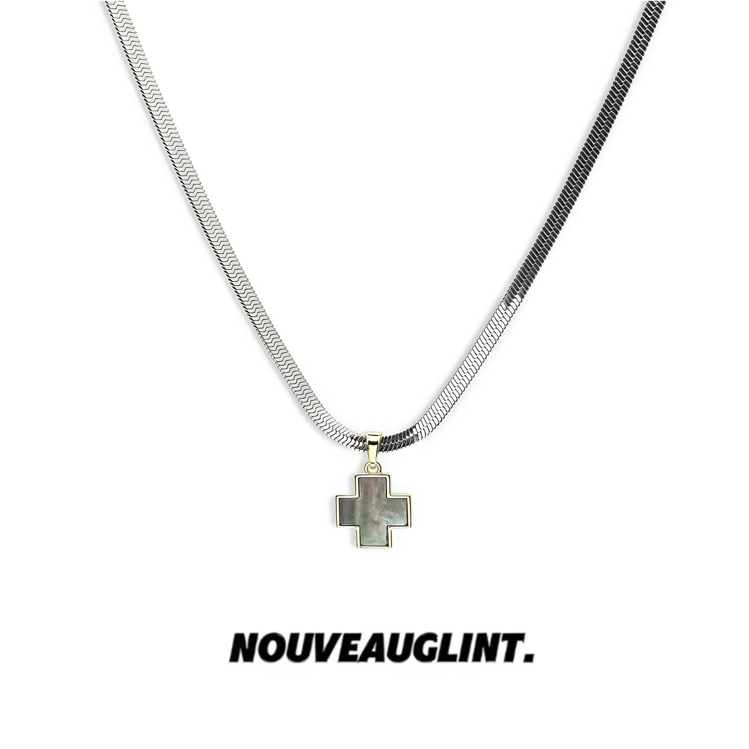 NG四叶草彩贝母十字架钛钢项链