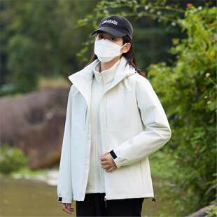 女版三合一冲锋衣松弛感穿搭2026新款女秋冬防风防水可拆卸加绒履