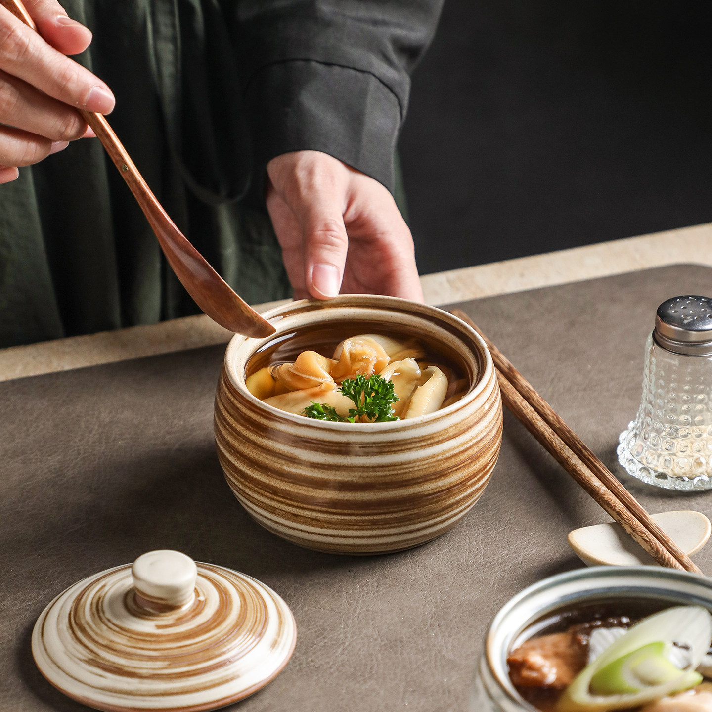 日式复古陶瓷隔水炖盅带盖小碗酒店餐具高级感蒸蛋盅汤盅糖水炖盅