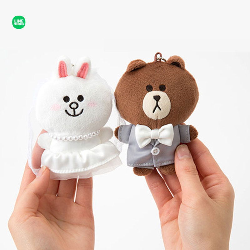 LINEFRIENDS结婚布朗熊可妮兔卡通毛绒公仔婚纱对熊情侣钥匙挂件