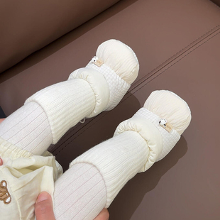 小月龄婴儿鞋袜外出学步鞋秋冬季加绒加厚软底男女宝宝防掉袜子鞋
