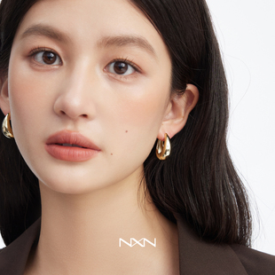 水滴耳环女小众独特设计感高级素圈复古耳圈2025新款轻奢气质大气