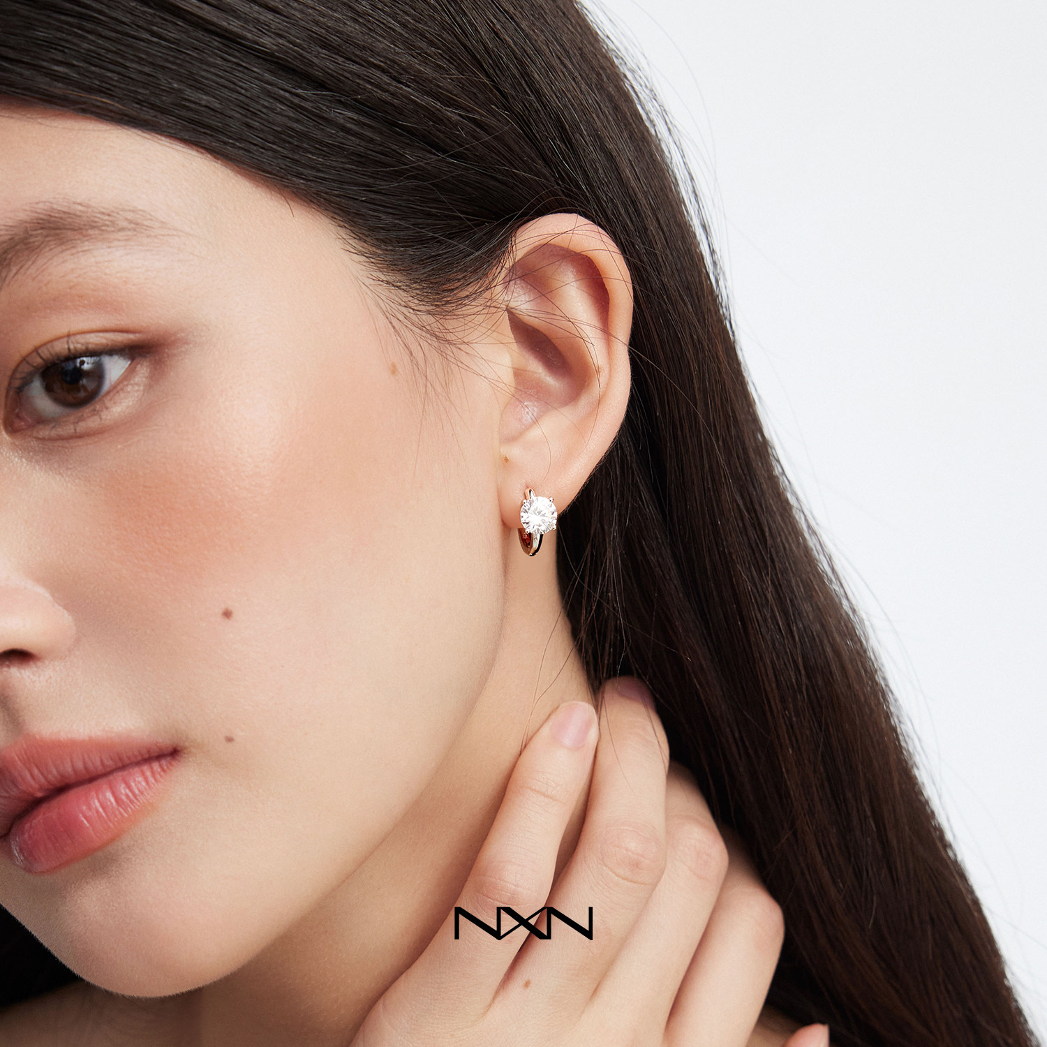 超闪莫桑钻耳扣轻奢女士高级感人工钻石莫桑石小耳圈素圈耳环耳钉,饰品/流行首饰/时尚饰品新,耳钉,淘宝优惠券,粉丝福利购,淘宝优惠卷